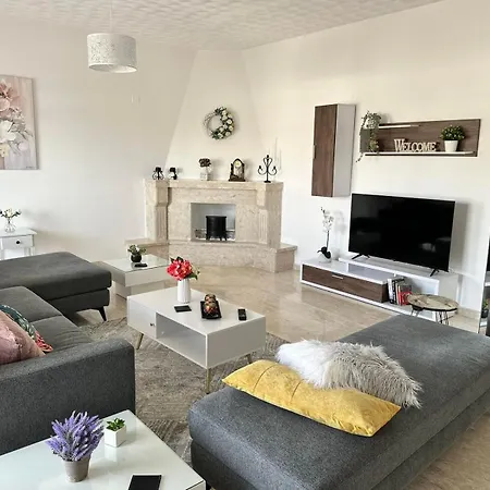 A & A House Appartement *