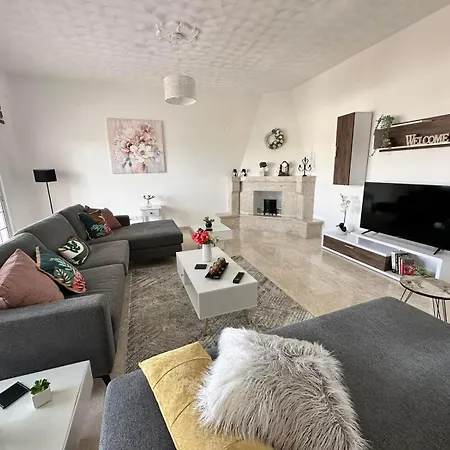 Appartement A & A House Larnaca